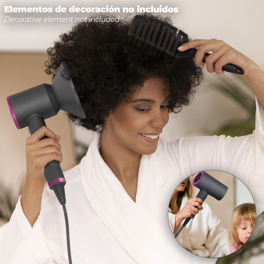 Secador Pelo 2000 Watt Oryx -Medidas: 17 x 20 cm - Voltaje: 220 - 240 V, 50 - 60 Hz - Peso: 0,46 Kg - Tamaño compacto: diseño ligero que lo convierte en la opción perfecta para llevar en tu maleta. - Función iónica: para un secado libre de encrespamiento, cuidando su cabello. - 2 Velocidades. - Incluye cabezal difusor y concentrador. - Con regulador de potencia. - Función golpe de frío. - Artículo también conocido como secador, secador pelo, secador iónico, secador pelo ionico, secador profesional, secador pelo profesional, etc.