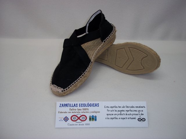 alpargata cruzada con elasticos detalle suela