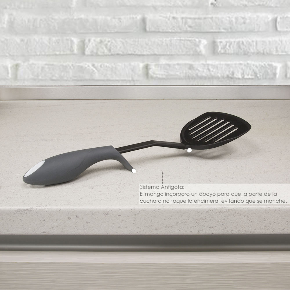 Espumadera / Espatula Cocina Nylon Con Mango Antigotas Engomado posada