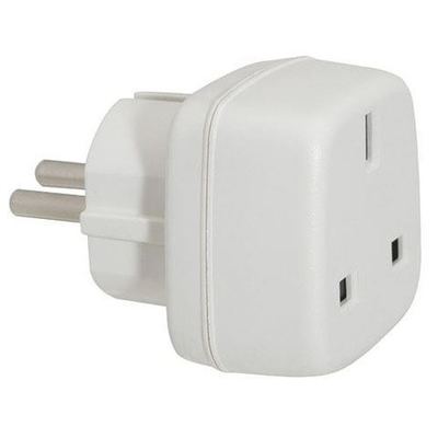 19110070 Adaptador Viaje-de Toma Inglesa A Schuko