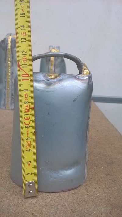 10010 Cencerro Chapa Galvanizada en Caliente 12 cm.