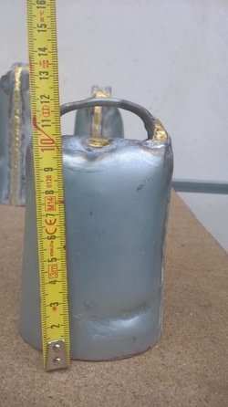 1000 Cencerro Chapa Galvanizada en Caliente 9 cm.