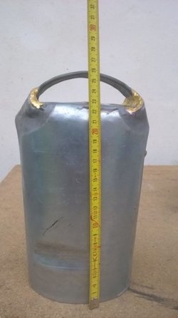 1005 Cencerro Chapa Galvanizada en Caliente 22 cm.
